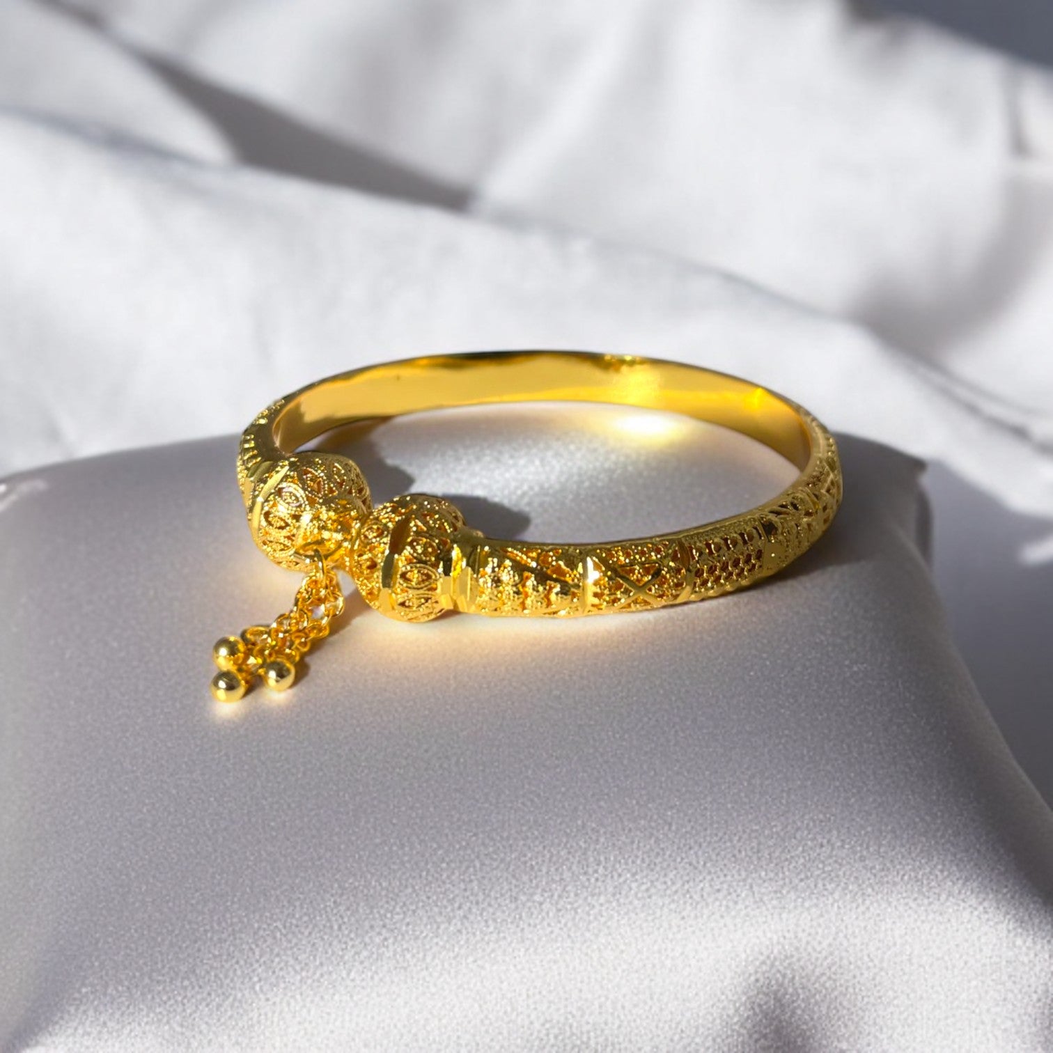 Golden Fortune Gold Foaming Bangles (Pair) – A symbol of prosperity and positive energy, perfect for special occasions