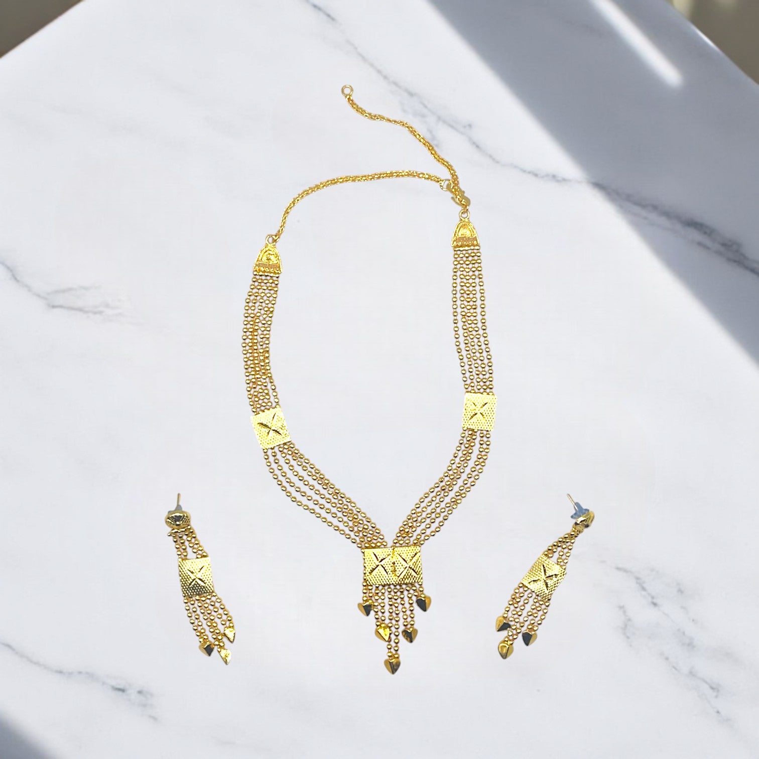 Ratna Tara Jewellery Set – Artificial gold-tone necklace and earrings, perfect for weddings and formal events. Indian middle east style